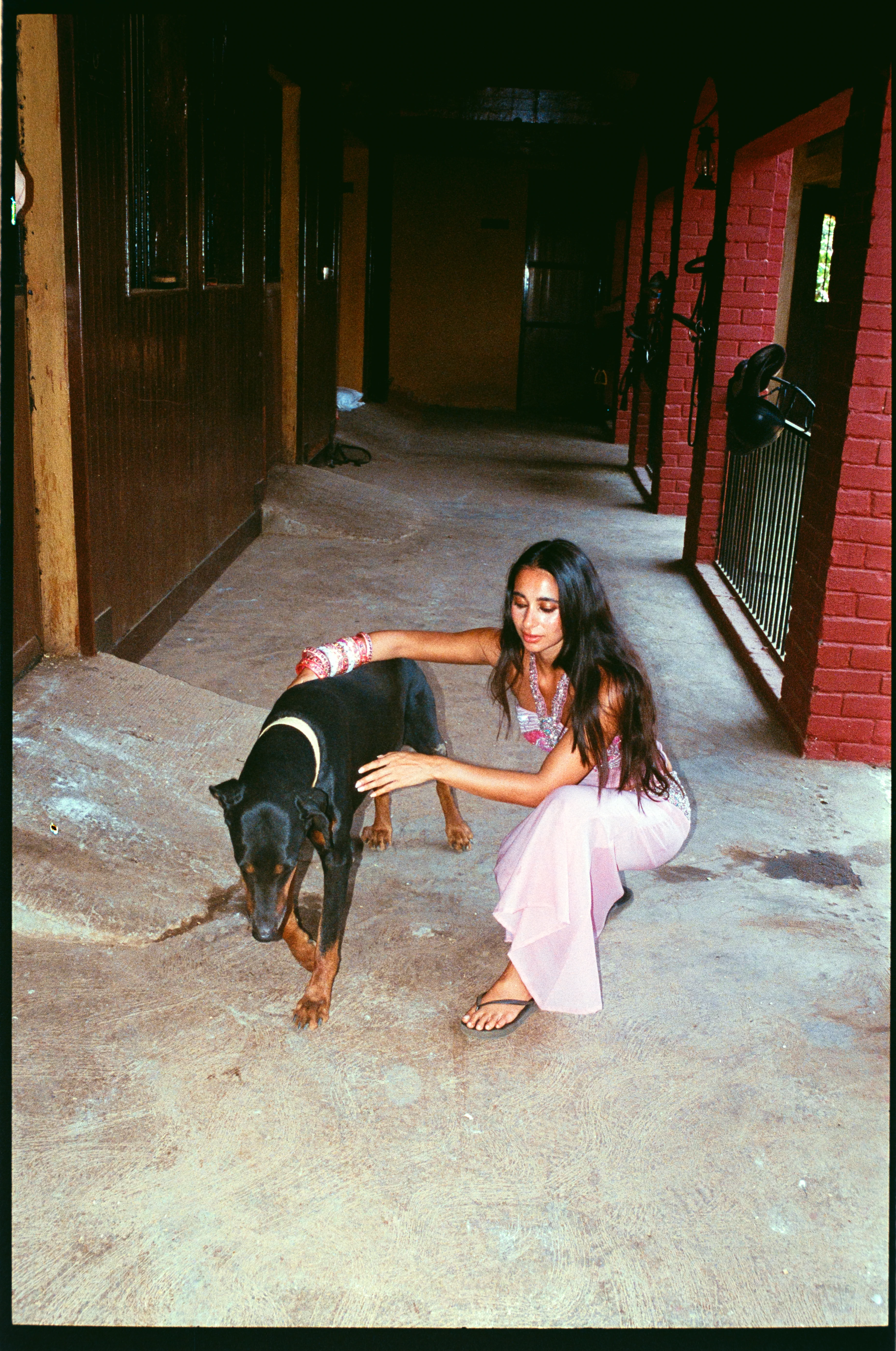 Meera Set - Image 6
